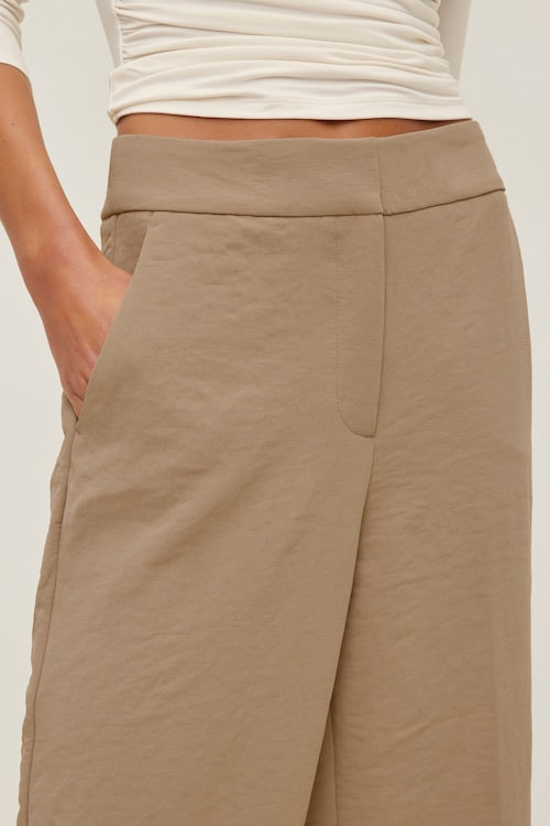 Yasmin Airflow Straight Leg Pants