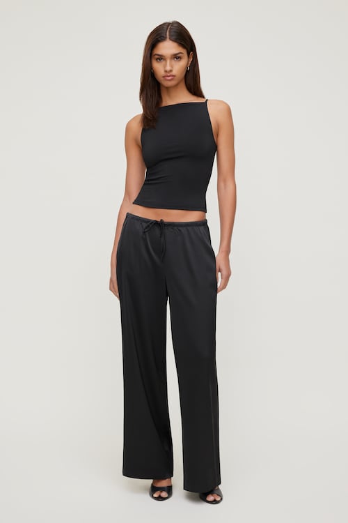 Sculpt Strappy Boat Neck Tank Top