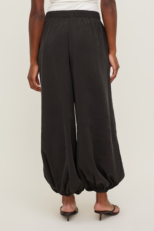 Balloon Pants