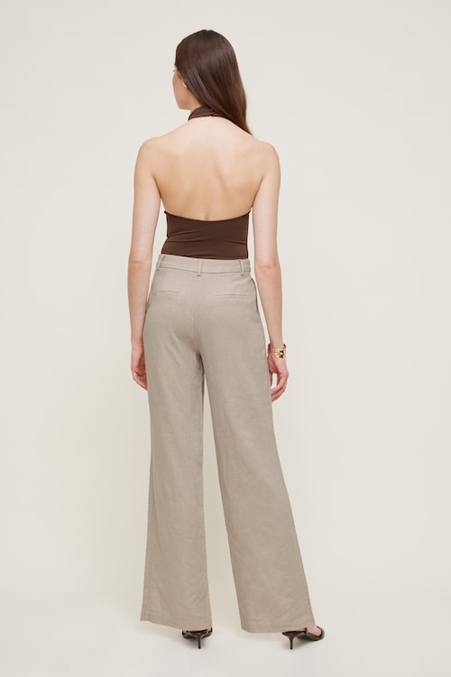 Sculpt Halter Neck Bodysuit