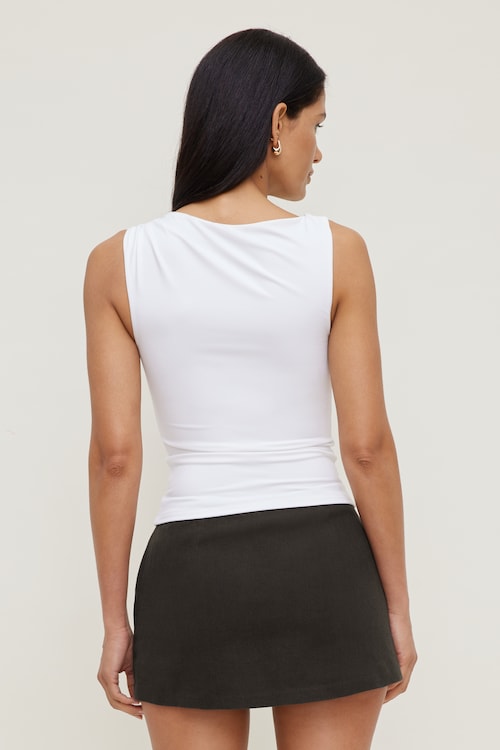 Sculpt Metal Detail Top