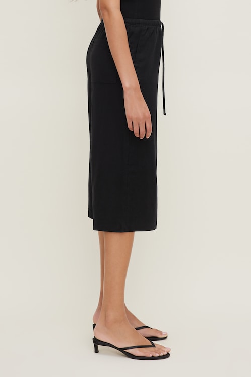 Leo Linen Capri Pants