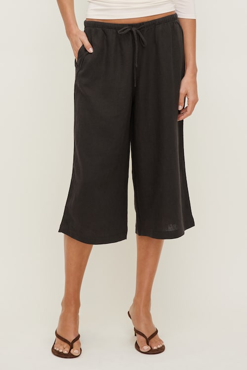 Leo Linen Capri Pants